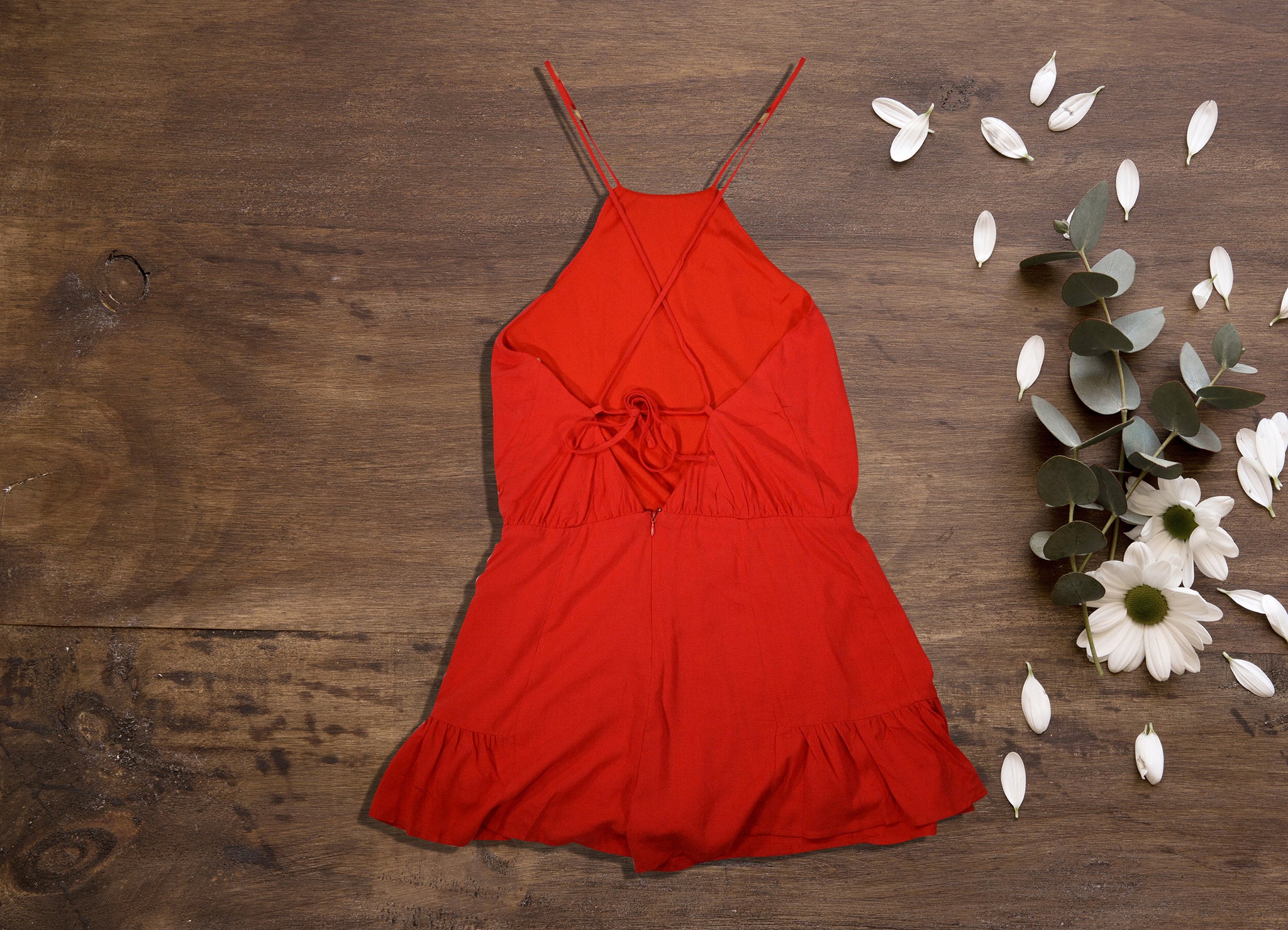 HALTER CRISSCROSS ROMPER RED