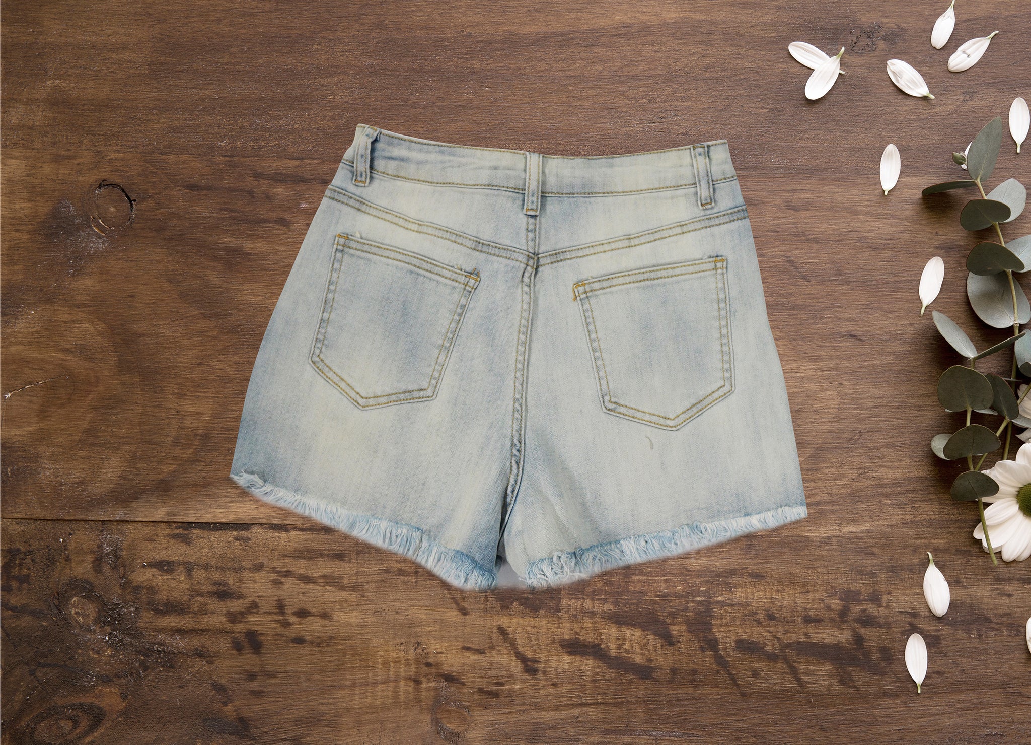 DENIM PEARL SHORT